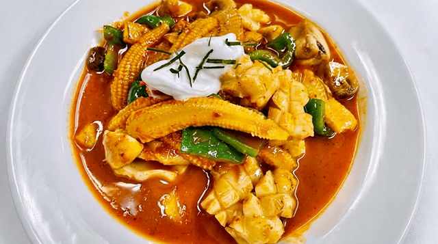 Pad Prik Pla Muk (Spicy Squid).